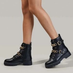 New Carvela Women's Salute Black Leather Chain Biker Boots